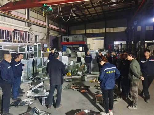 湖南風管,長沙風管,長沙風管加工,長沙鍍鋅風管,長沙不銹鋼風管